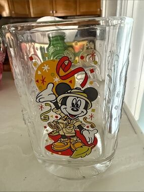 Disney Mickey Explorer Glass Tumbler . McDonald’s series year 2000.